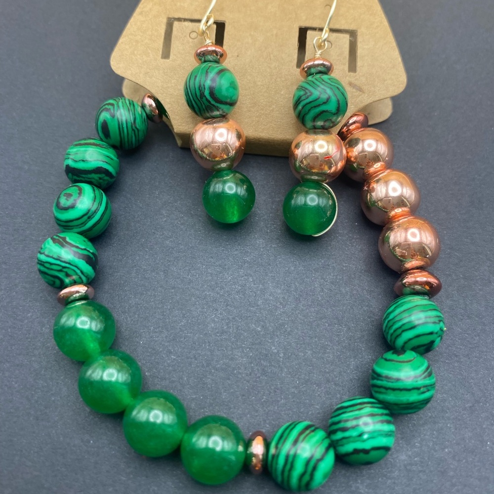 Juego De Pulsera Y Zarcillos De Gatas Y Hematites